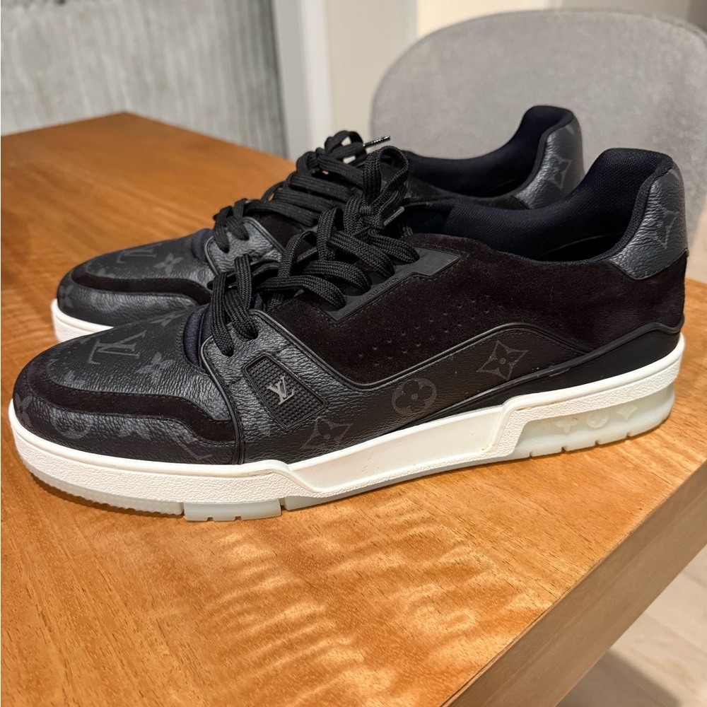 Louis Vuitton Black and White Men's Sneakers - Picture 3 of 6
